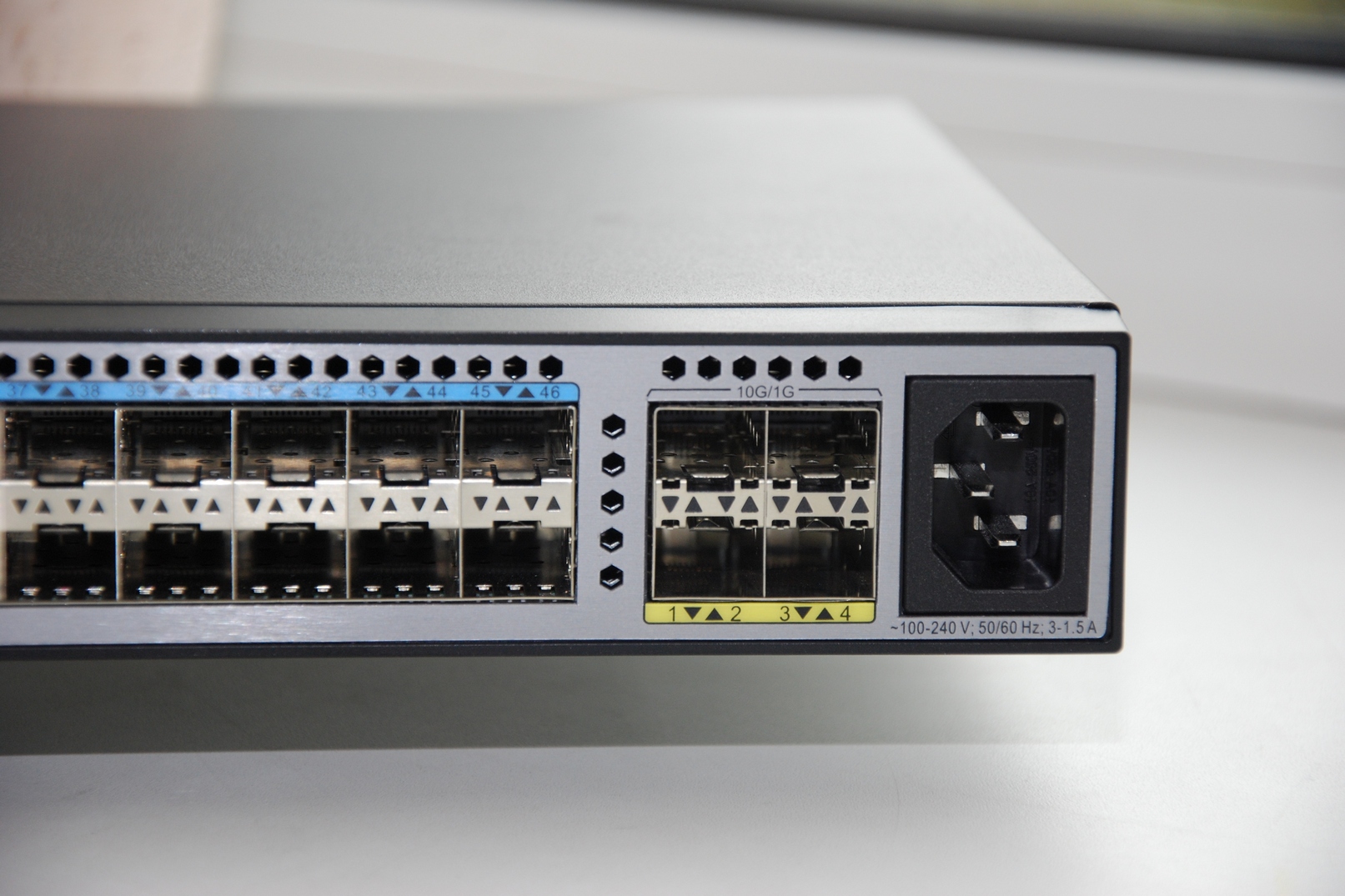 S5720-50X-EI-46S-AC (Ch)