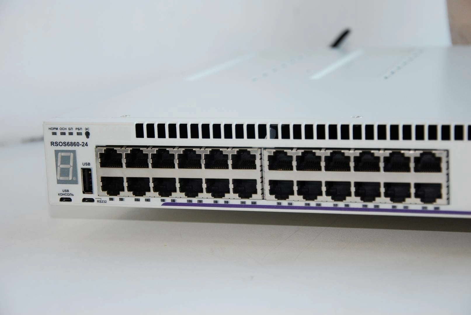 OS6860-P24 (ch)
